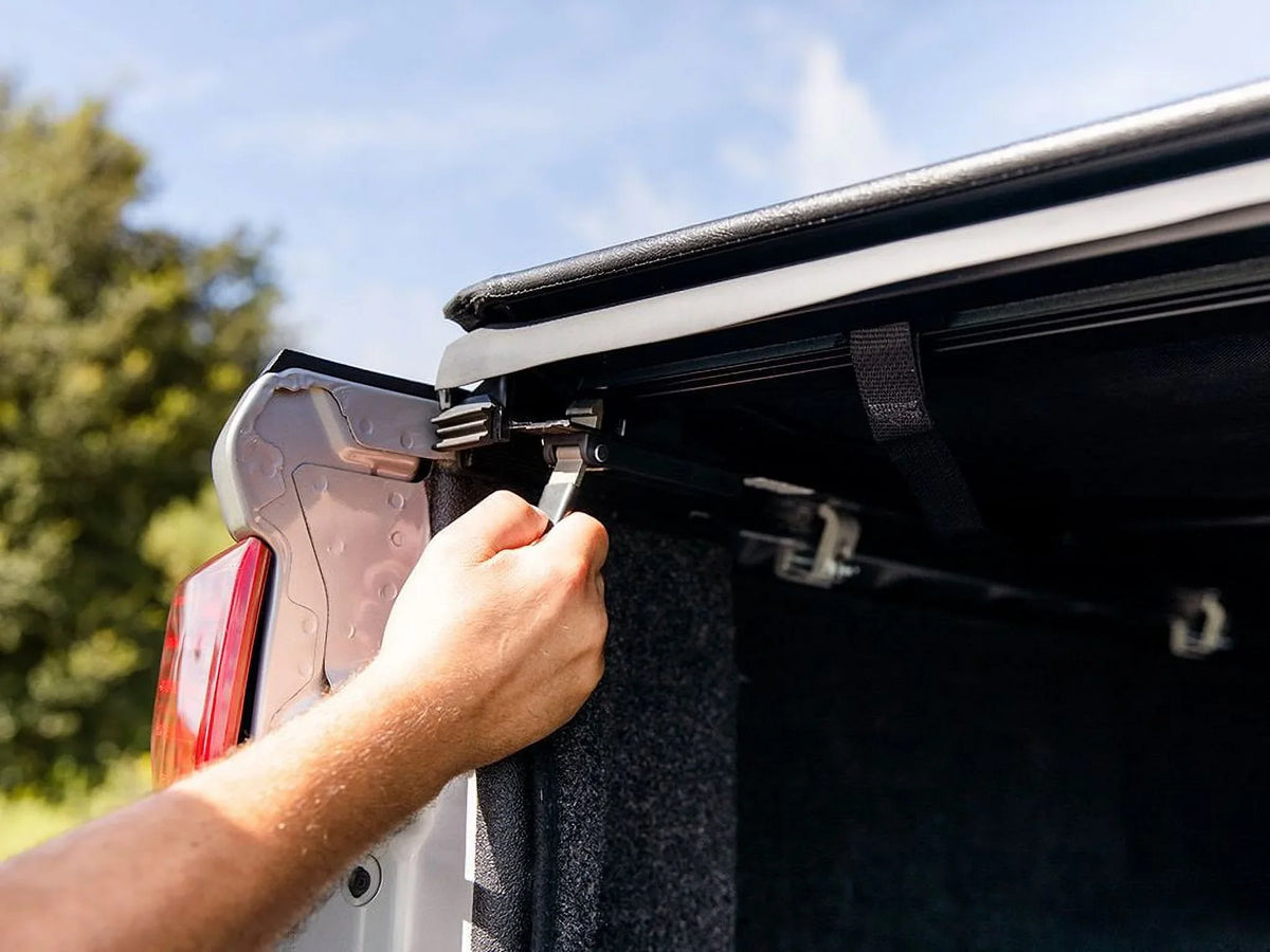 2019 | Bed Silverado/Sierra Soft 9" Tonneau RealTruck Chevy/GMC 5' (69.3'') Bed 2018, with Roll - Gator Compatible Ltd/Lgcy Truck ETX by 53109 | Up Cover 2014