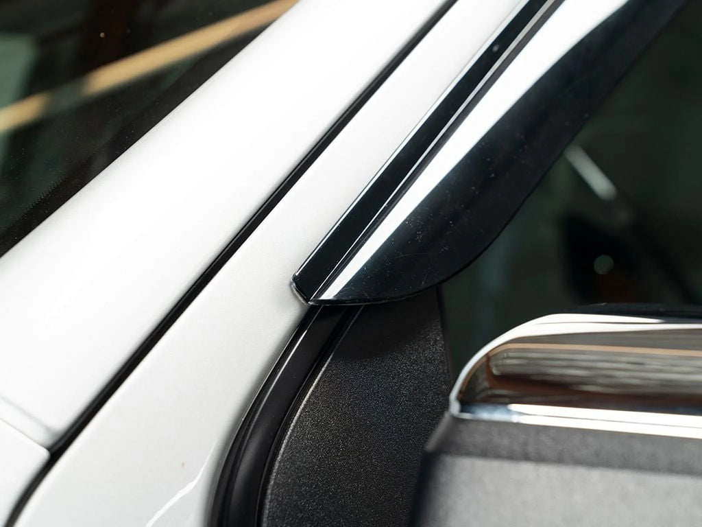 Deflectors - 4pc AVS Pathfinder Smoke Ventvisor 2022 Window Mount Outside Nissan