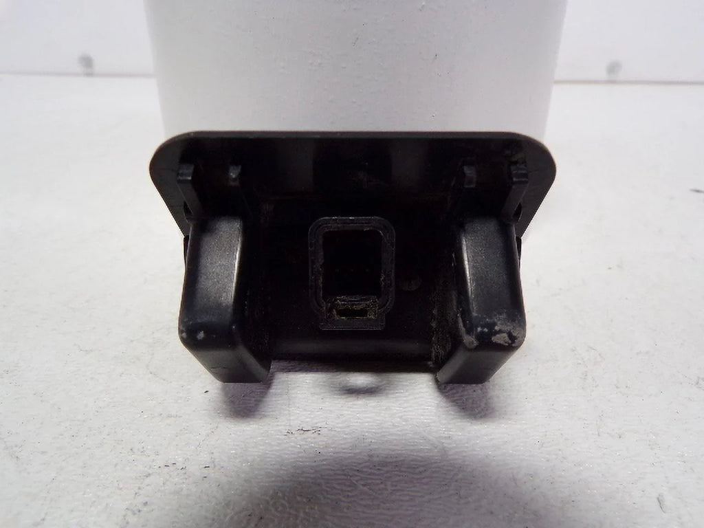 Rear 17-19 GMC Pre-Owned Backup OEM Camera View (Good) LKQ Acadia