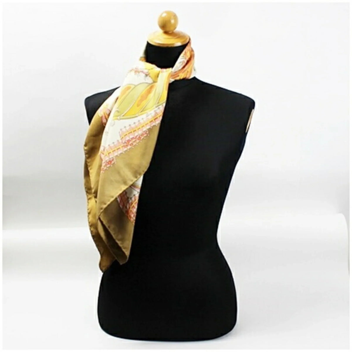 Ferragamo Salvatore Pre-Owned Scarf Muffler Pattern (Good) Beige Silk FERRAGAMO Fish Women's SALVATORE