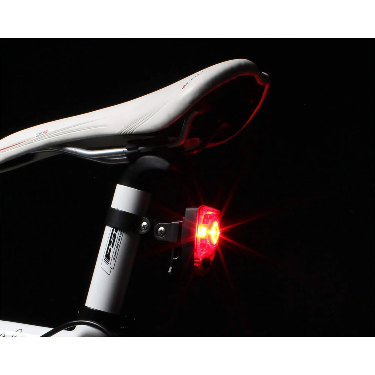 Plus Cygolite Pro 800 & Hotshot Set Taillight Headlight 150 Combo USB Metro