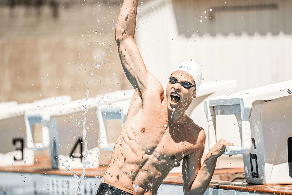 Swimming Adjustable with Men Black/Smoke - for Swim - Adult Straps Swim and Nose Women - with Goggles FINIS - Goggles Watertight Pieces Lightning Competitive Goggles Silicone 4 Interchangeable Goggles