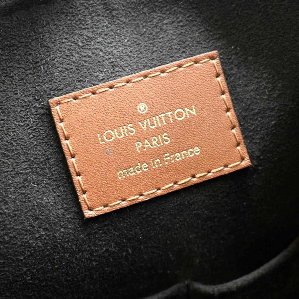 Black VUITTON Hobo MM V LOUIS Bag Pre-owned Monogram Leather
